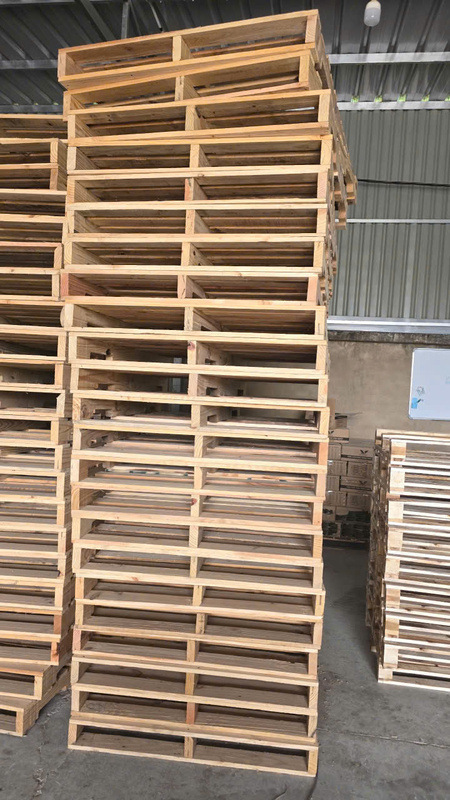 Pallet gỗ